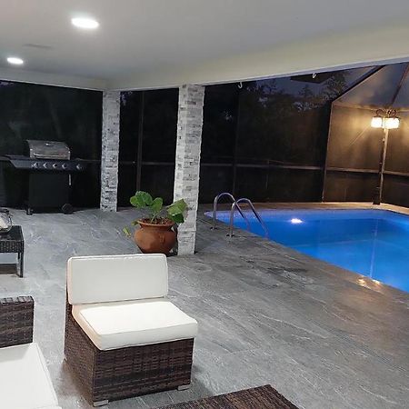 Cape Coral Mini Palace Bagian luar foto