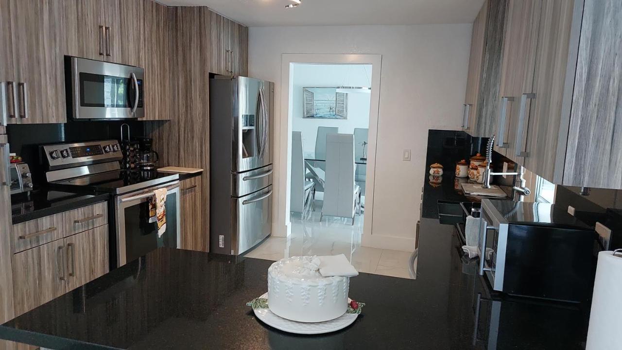 Cape Coral Mini Palace Bagian luar foto