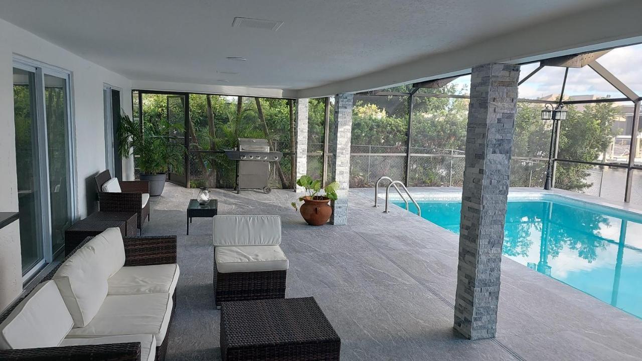 Cape Coral Mini Palace Bagian luar foto